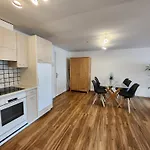 2 Zimmer Neben Talstation Parsennbahn Und Buenda-Lift Mit 60M2 Grosser, Privater Dachterrasse