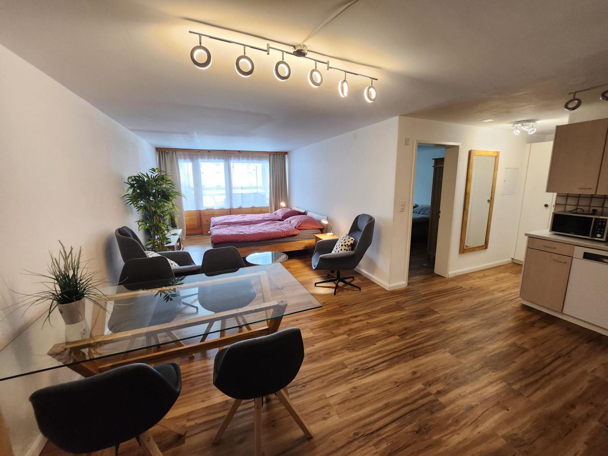 Apartment 2 Neben Talstation Parsennbahn Und Buenda-lift Mit 60m2 Grosser, Privater Dachterrasse