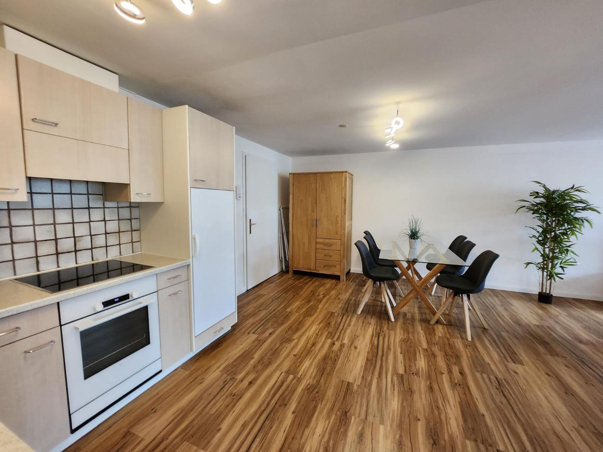 2 Neben Talstation Parsennbahn Und Buenda-lift Mit 60m2 Grosser, Privater Dachterrasse Apartamento *