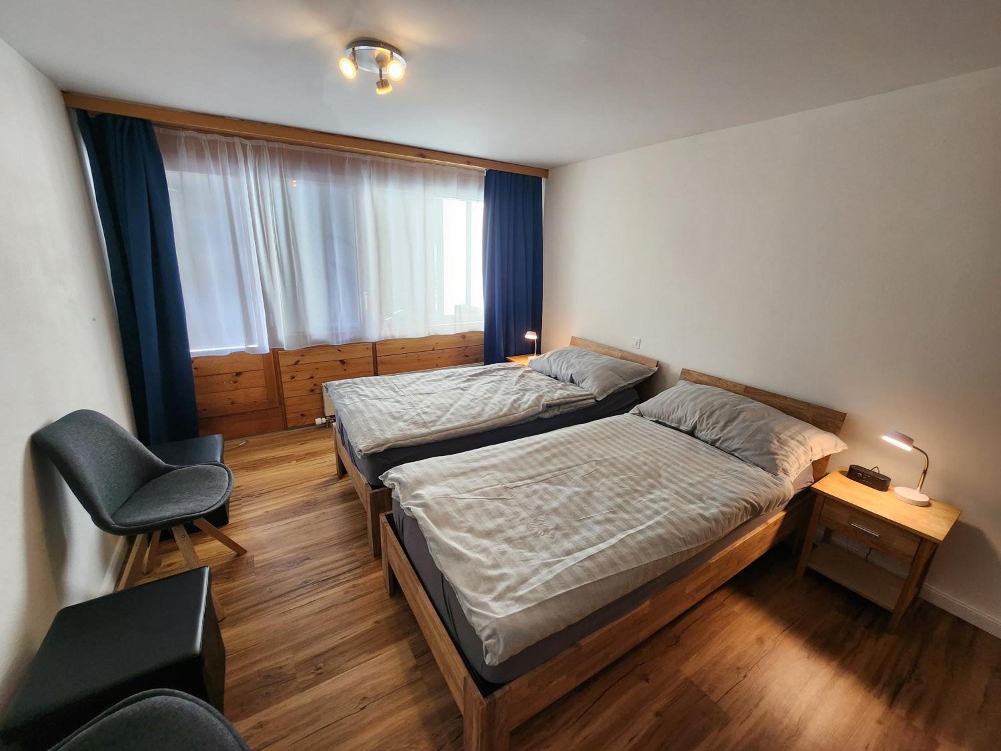 2 Neben Talstation Parsennbahn Und Buenda-lift Mit 60m2 Grosser, Privater Dachterrasse Davos