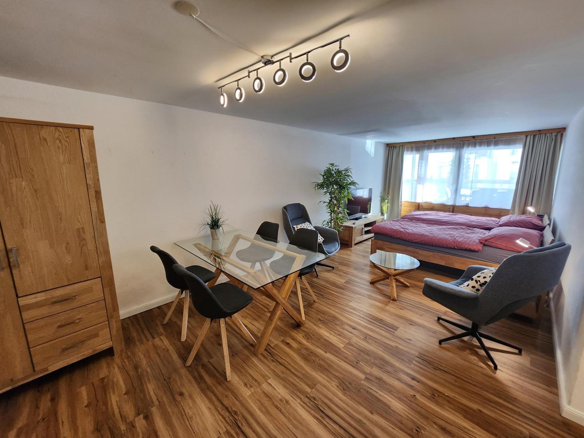 2 Neben Talstation Parsennbahn Und Buenda-lift Mit 60m2 Grosser, Privater Dachterrasse Apartamento
