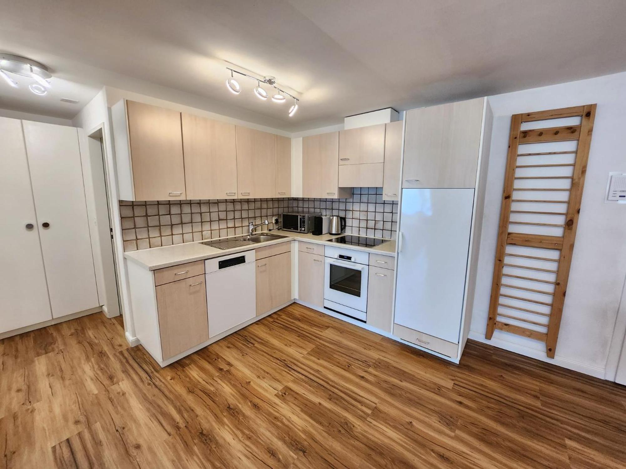 2 Neben Talstation Parsennbahn Und Buenda-lift Mit 60m2 Grosser, Privater Dachterrasse Apartment Davos
